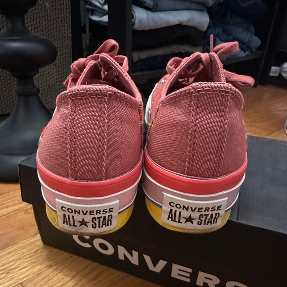 Converse Platform Women’s Size 7 - Picture 5 of 8